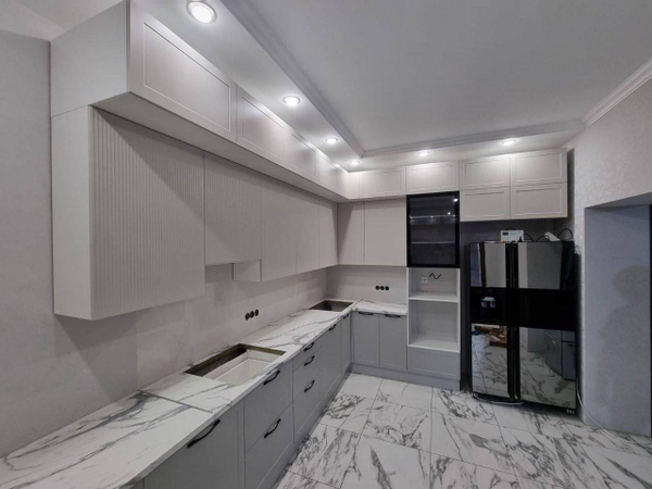 Примеры современных дизайнов кухонь из интернета