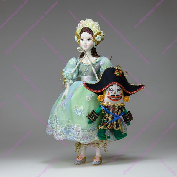 Новая кукла-статуэтка &quot;Маша со щелкунчиком&quot;