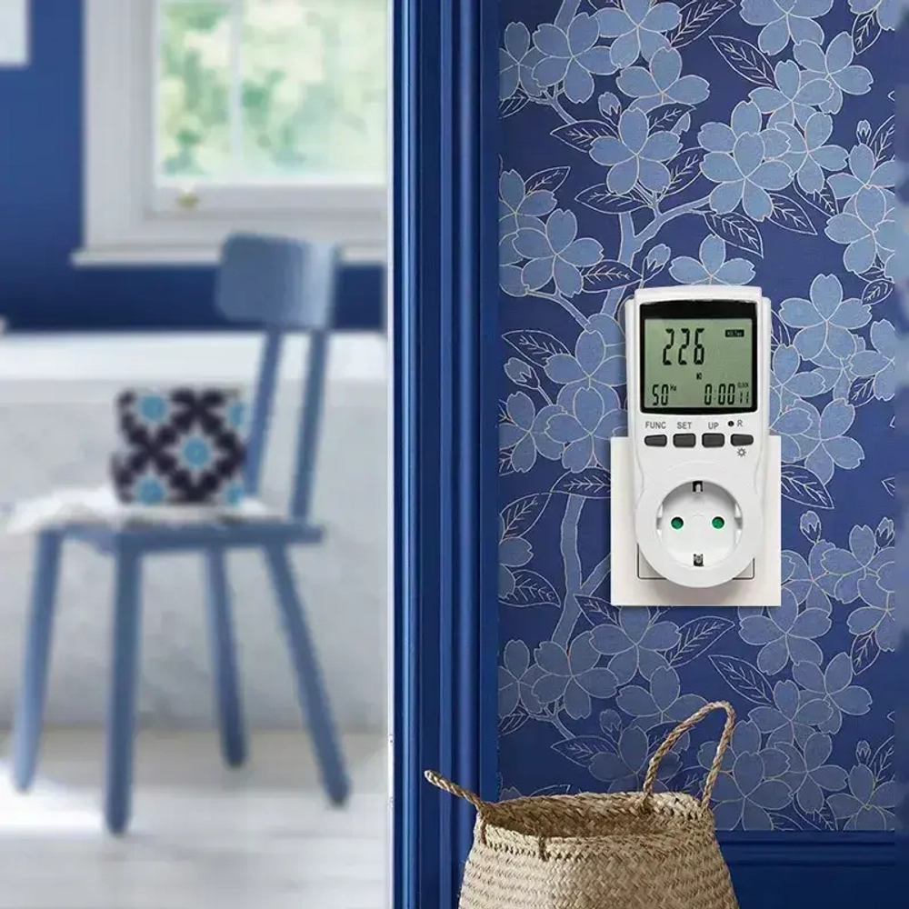 Ваттметр цифровой, измеритель мощности в розетку 3600 Вт 16А REXANT