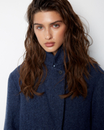 Пальто-жакет из шерсти елочка темно-синий