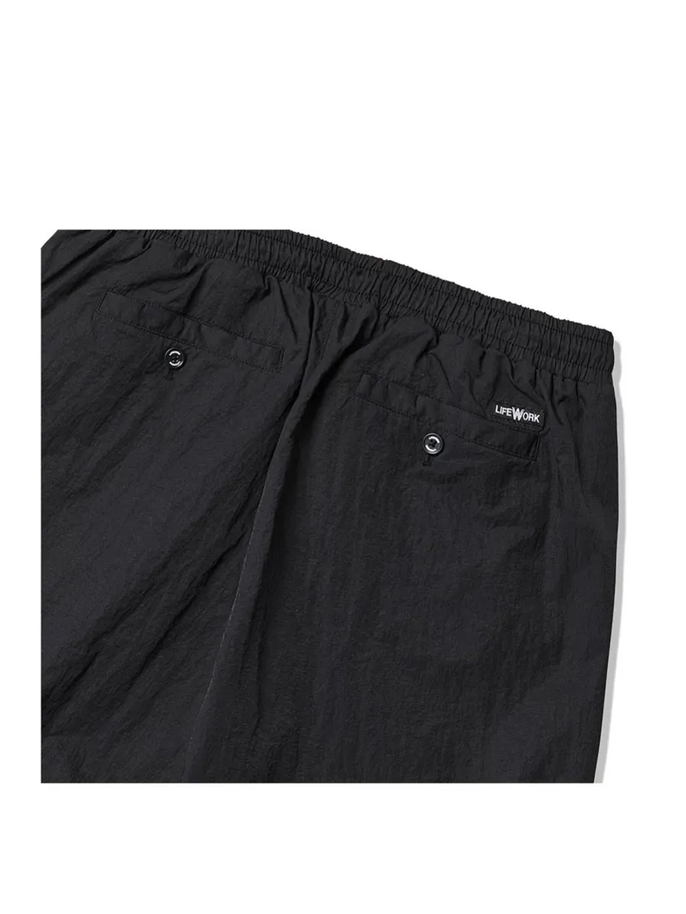 Шорты из нейлона на завязках