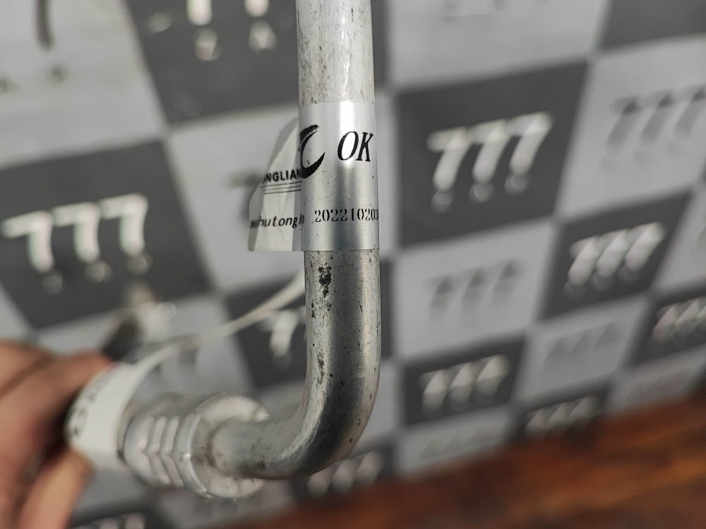 Трубка кондиционера Omoda C5 22-нв Б/У Оригинал 301001316AA