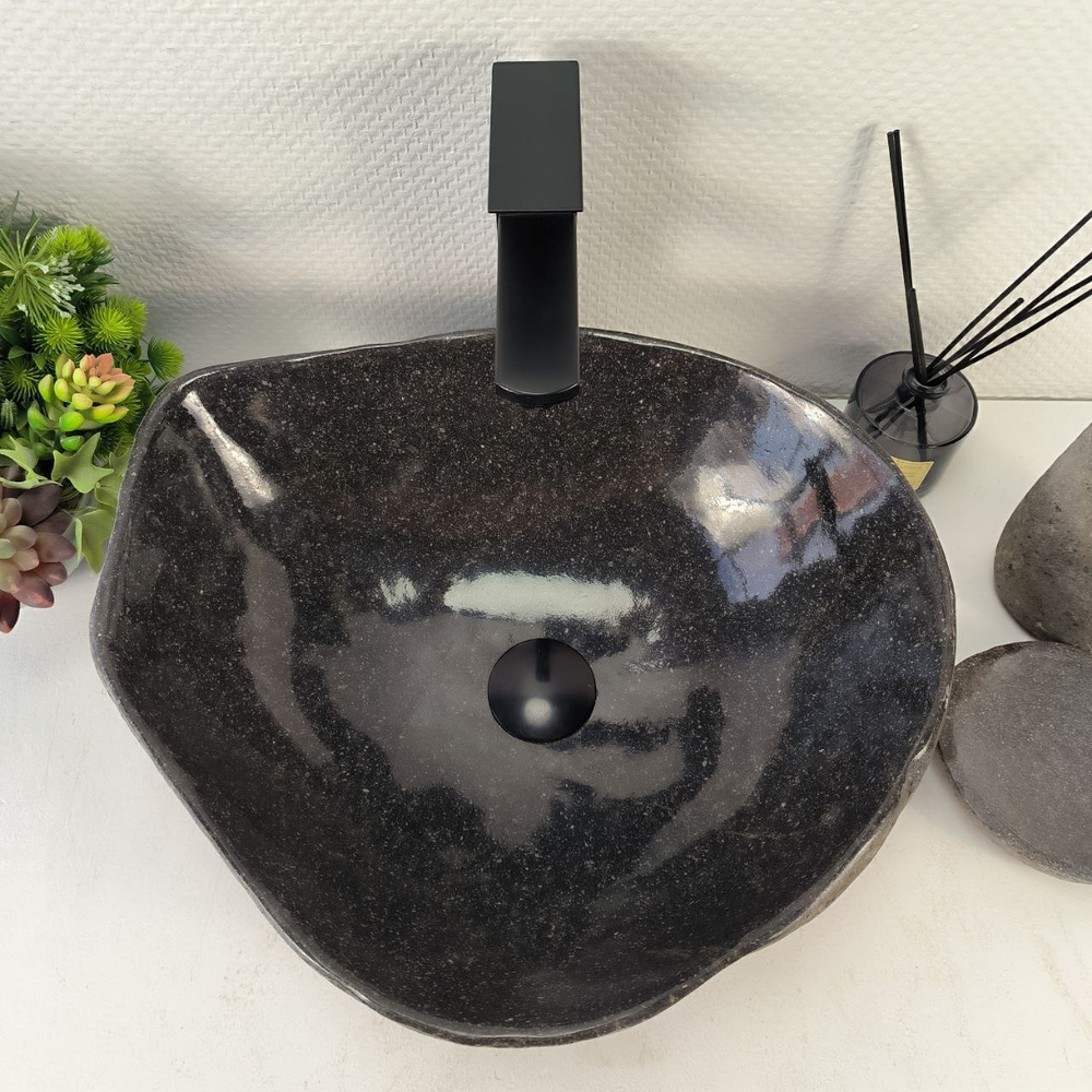 Раковина из речного камня RS-65201 44*39*15 0861