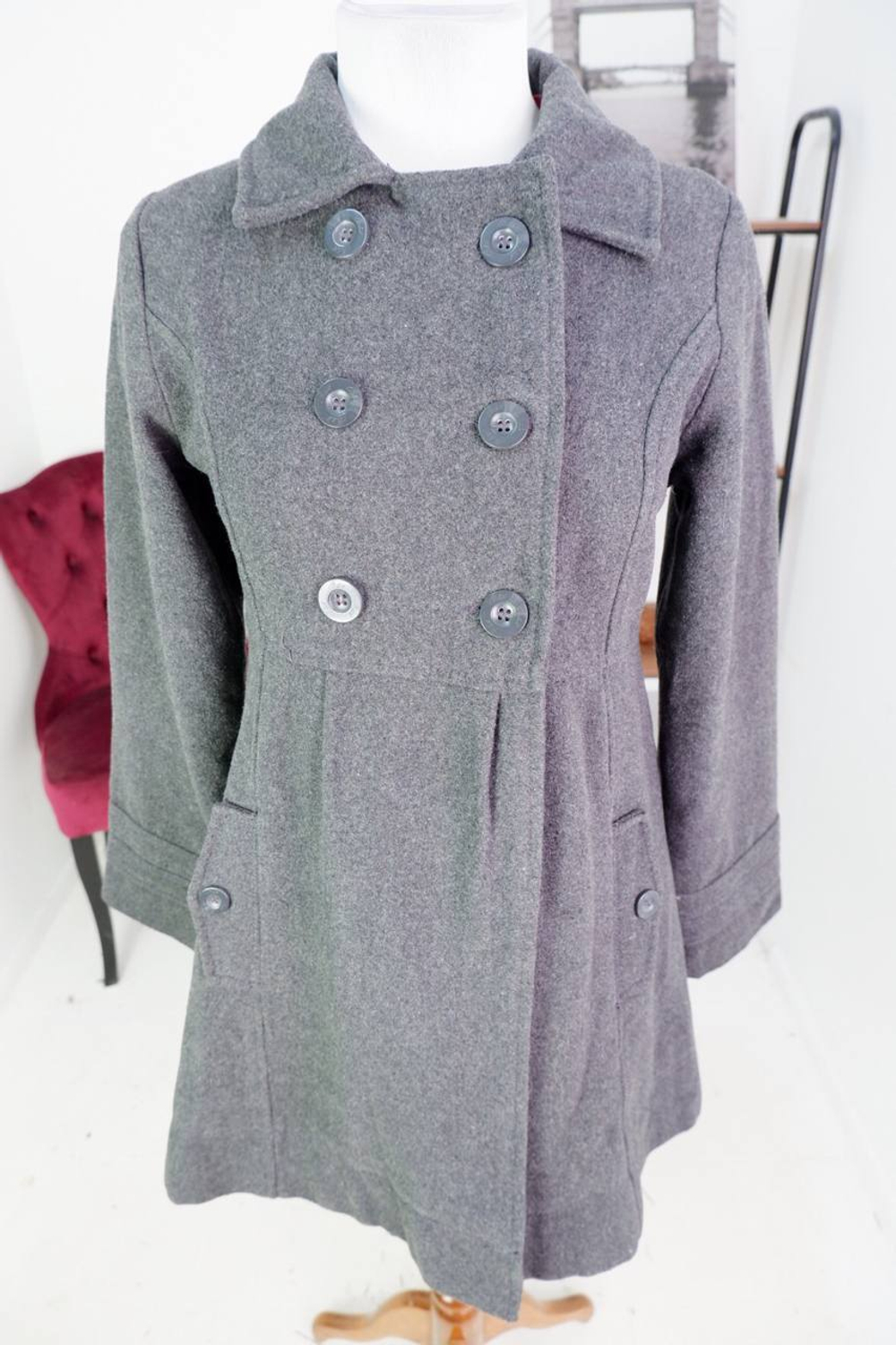 Пальто Bilook приталенное, визуально на 44 размер