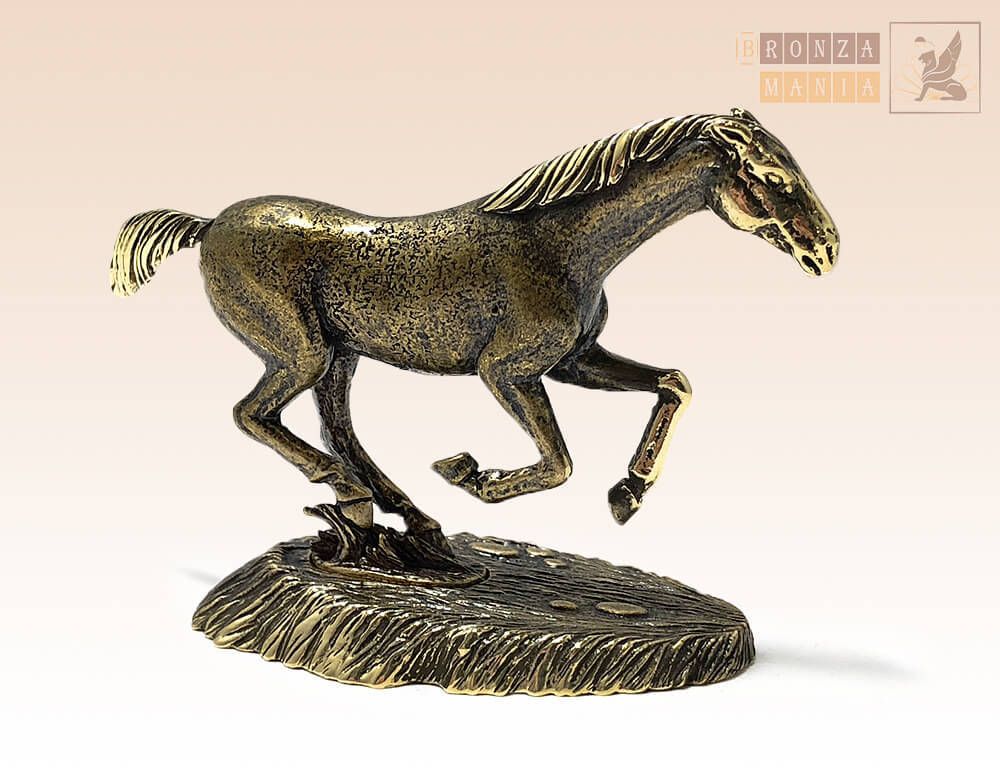 фигурка Конь в галопе