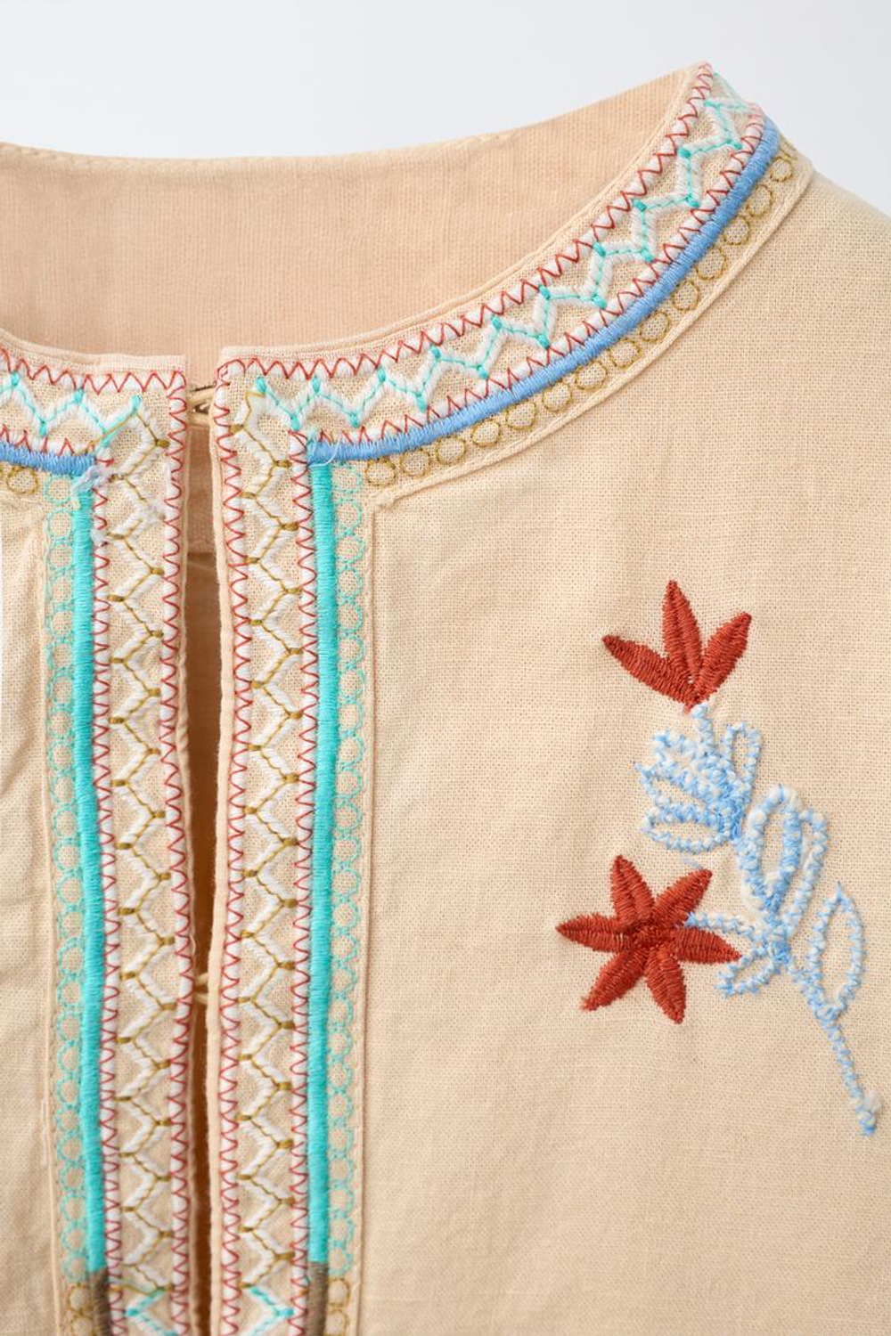 ZARA КУРТКА ИЗ ХЛОПКА И ЛЬНА С ВЫШИВКОЙ, ПЕРСИКОВЫЙ