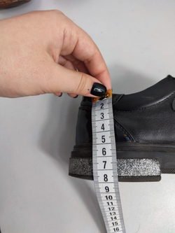 Ботинки T. Taccardi черные 35 размер