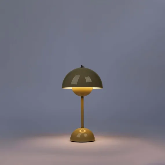 Настольный светильник Mary бежевый