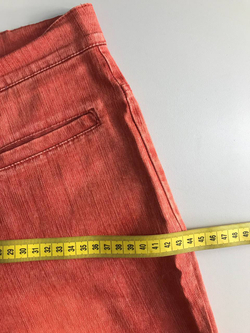 Джинсы интересного оттенка, маркировка 26, визуально 42 размер