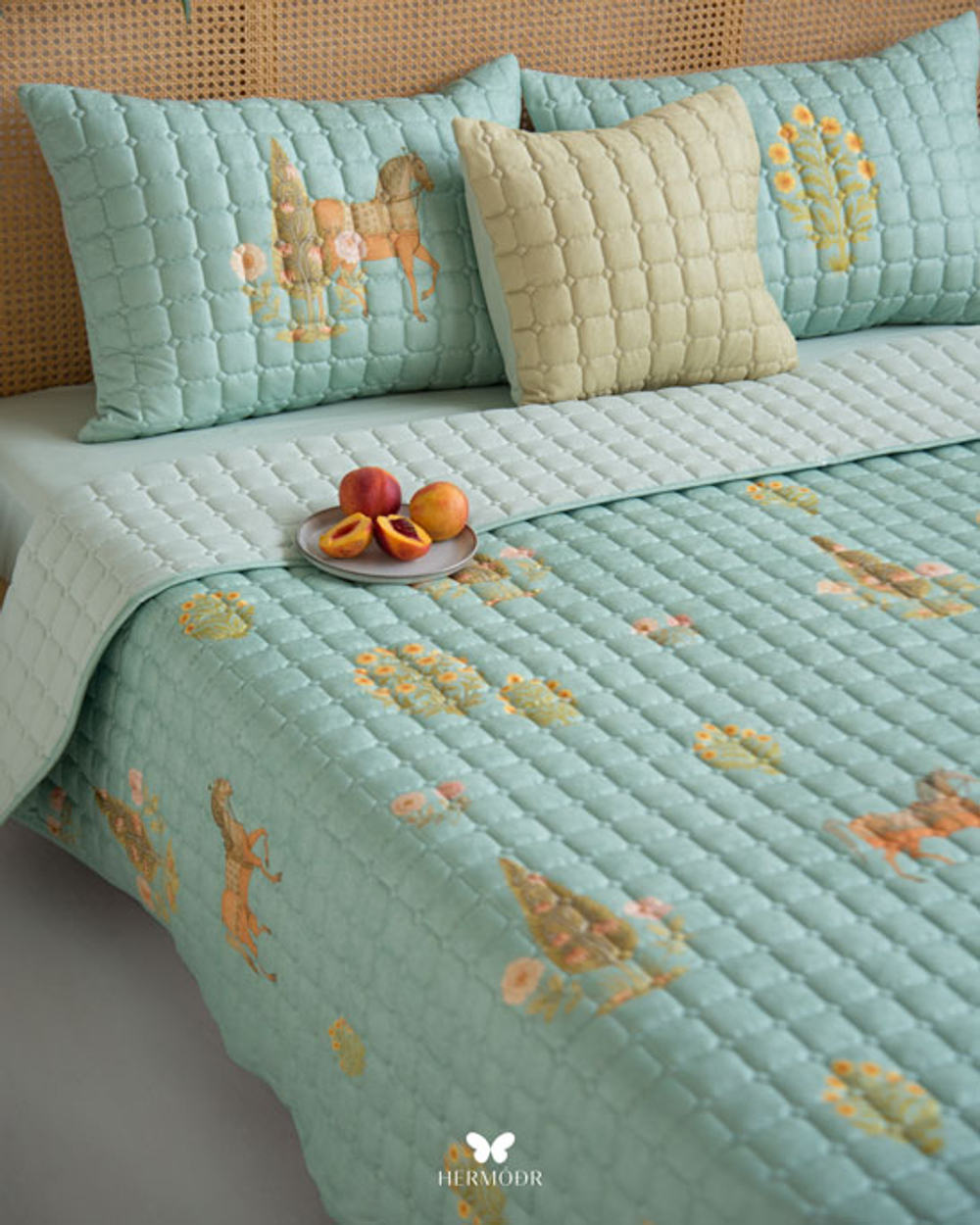 Комплект стеганного покрывала и 3 наволочек Soufiyan Navy Blue Hermodr 130220321 Иран