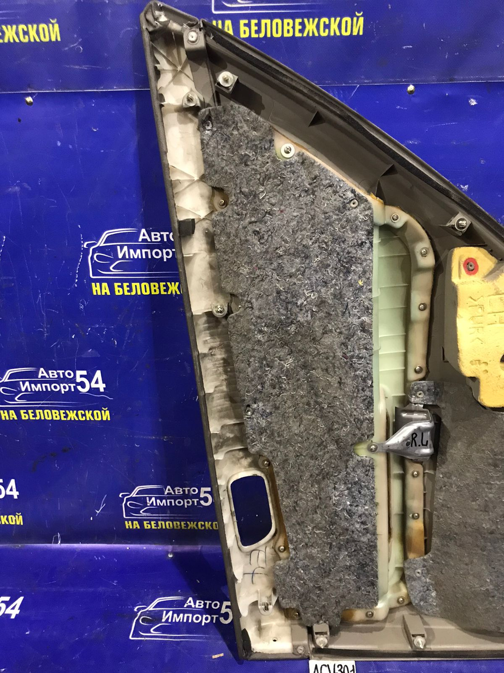 Обшивка двери TOYOTA CAMRY 2002