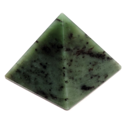 Пирамида 55мм нефрит 124.8