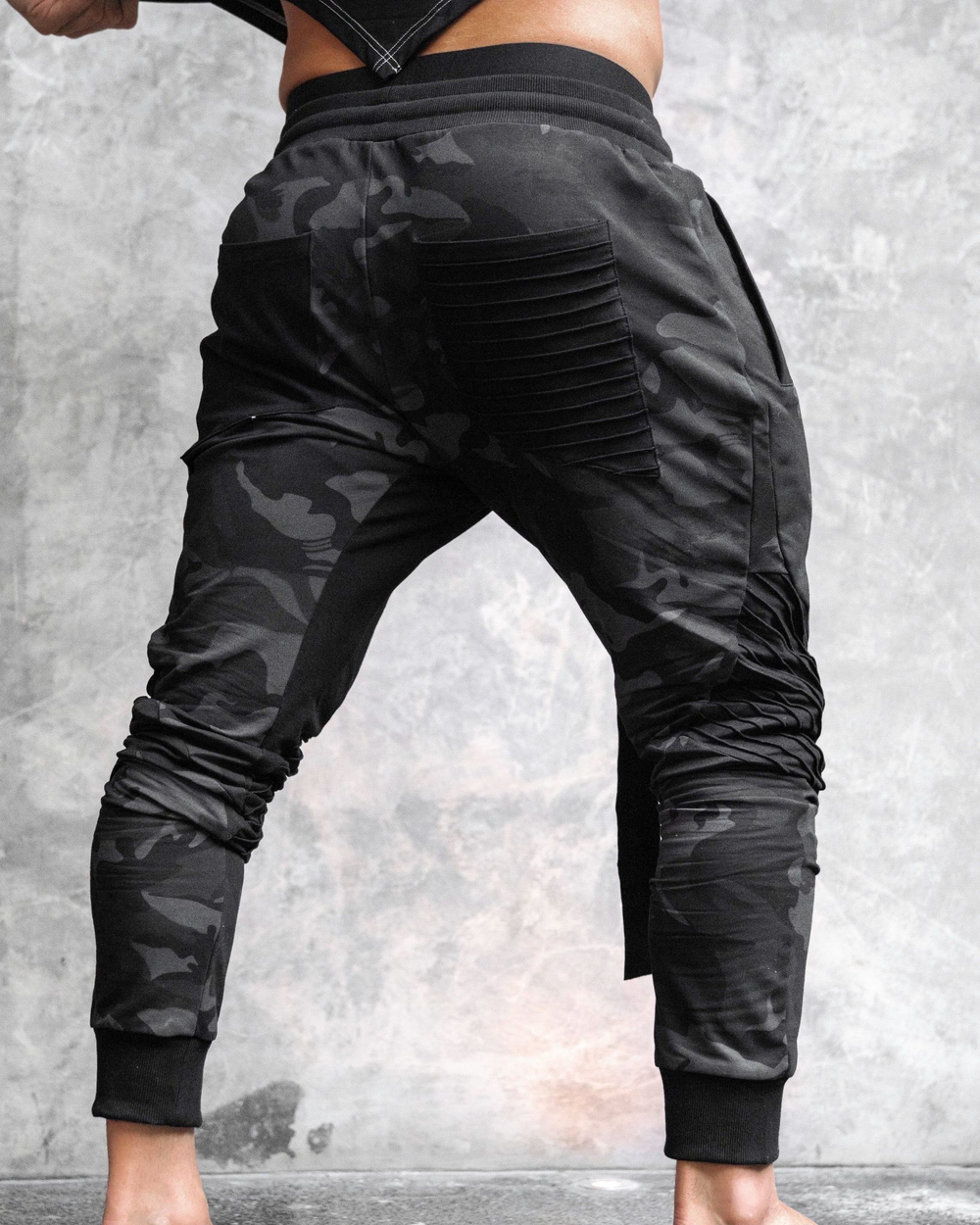 Штаны BODY ENGINEERS XNEO Atlantis Jogger Black Camo