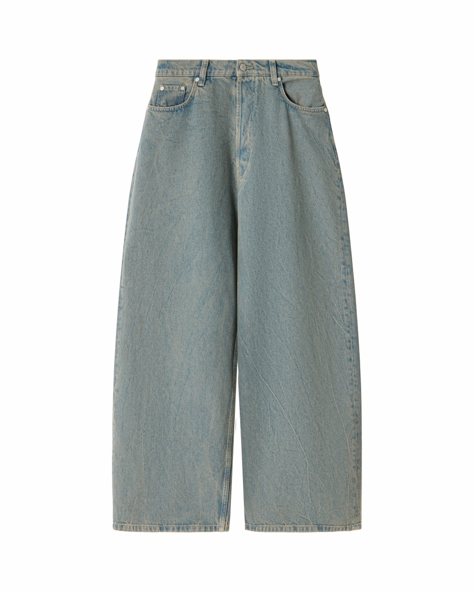 Джинсы на низкой посадке