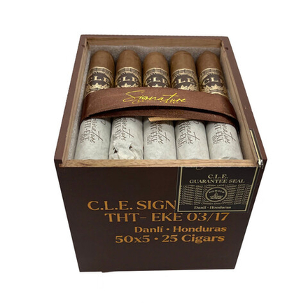 C.L.E. Signature Robusto