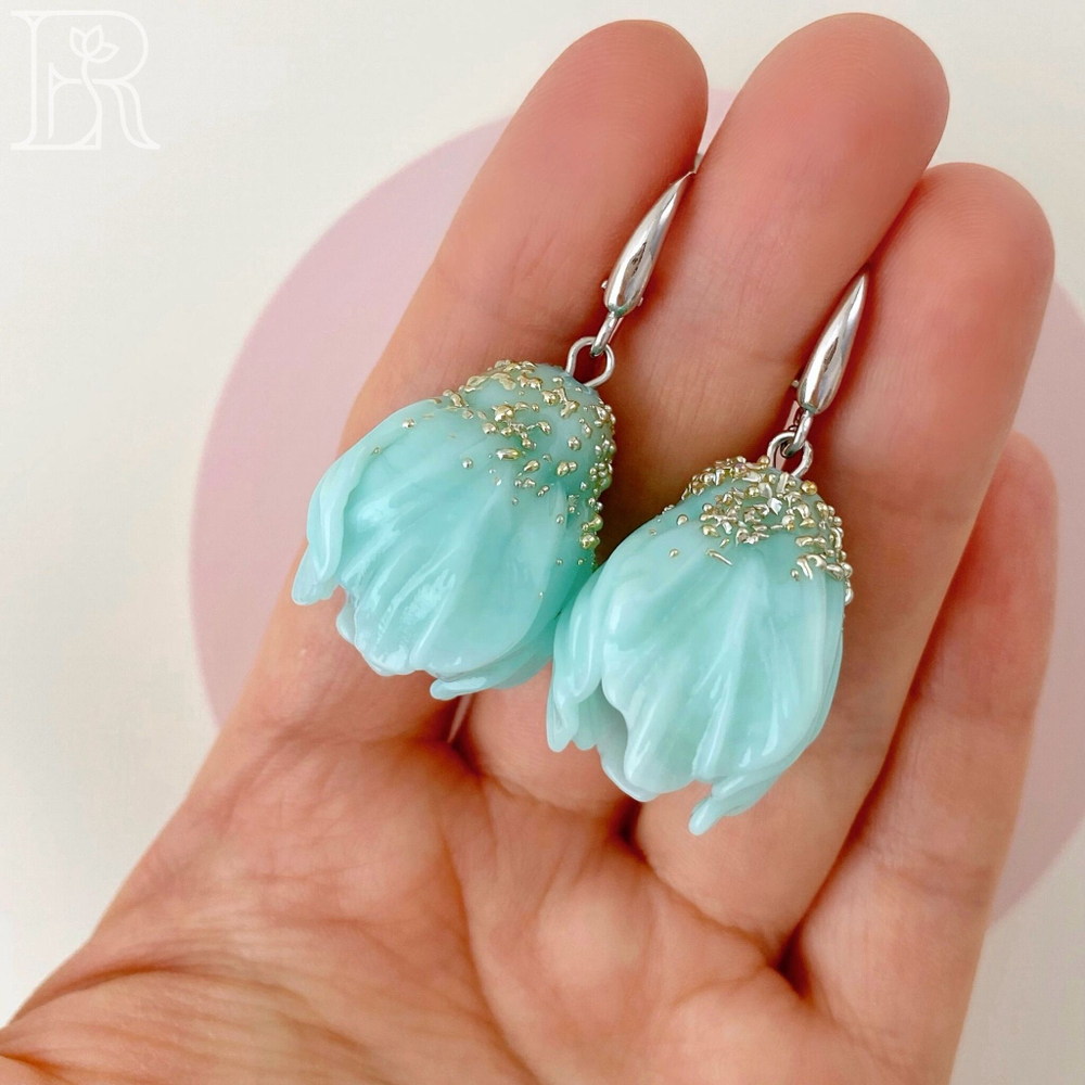 LEFIREL' Серьги серебряные женские "Эвелина" с цветами из муранского стекла / ювелирные украшения из родированного серебра 925