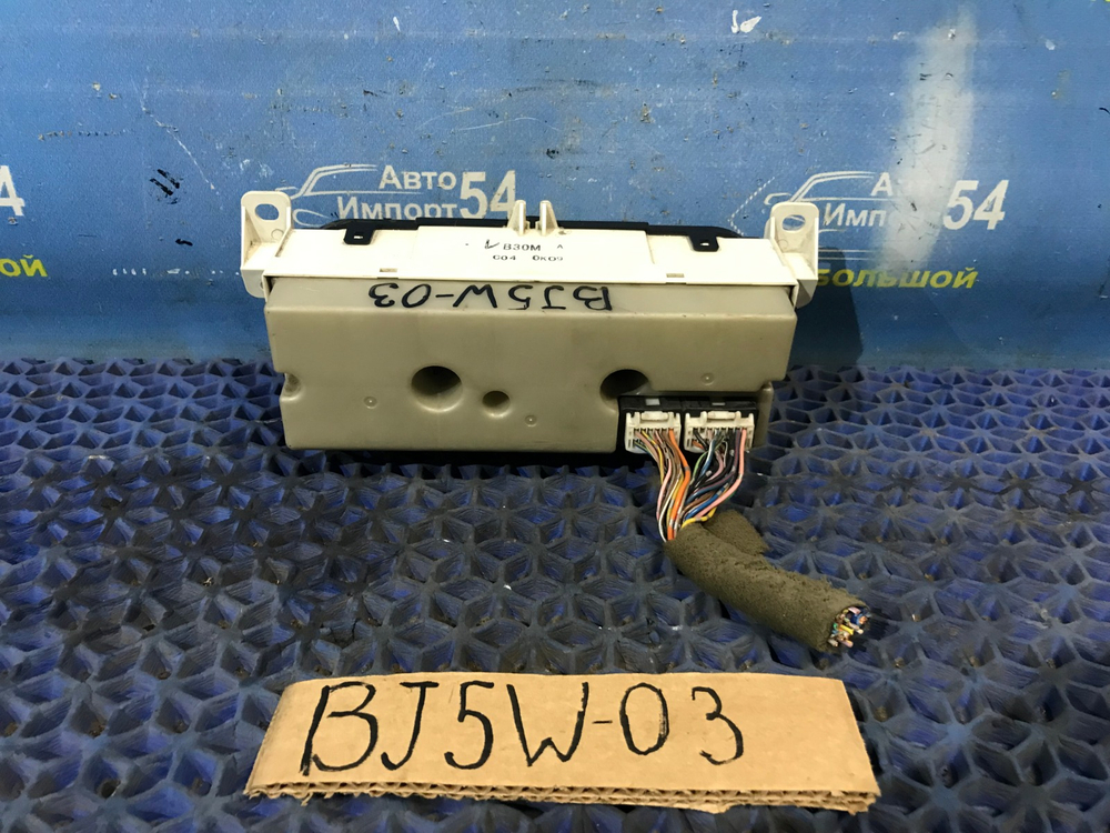 Блок управления климат-контролем MAZDA FAMILIA 2001