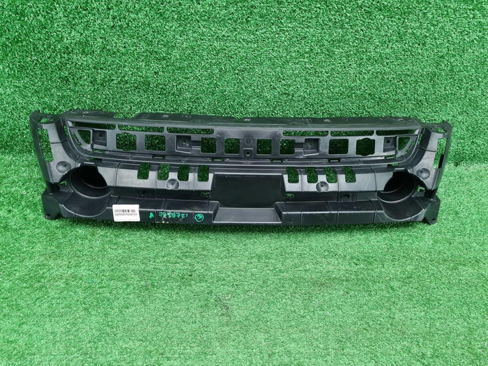 Кронштейн решетки радиатора Ford Kuga 2 (12-16)