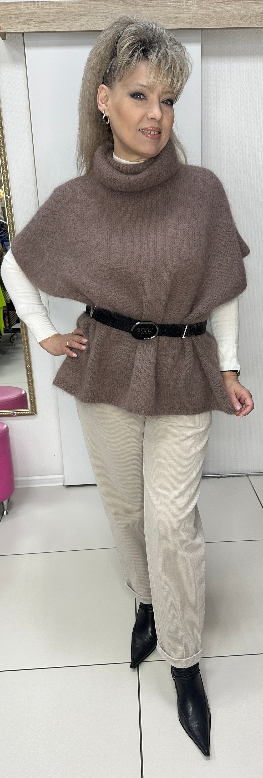 Мохеровый итальянский жилет в цвете капучино