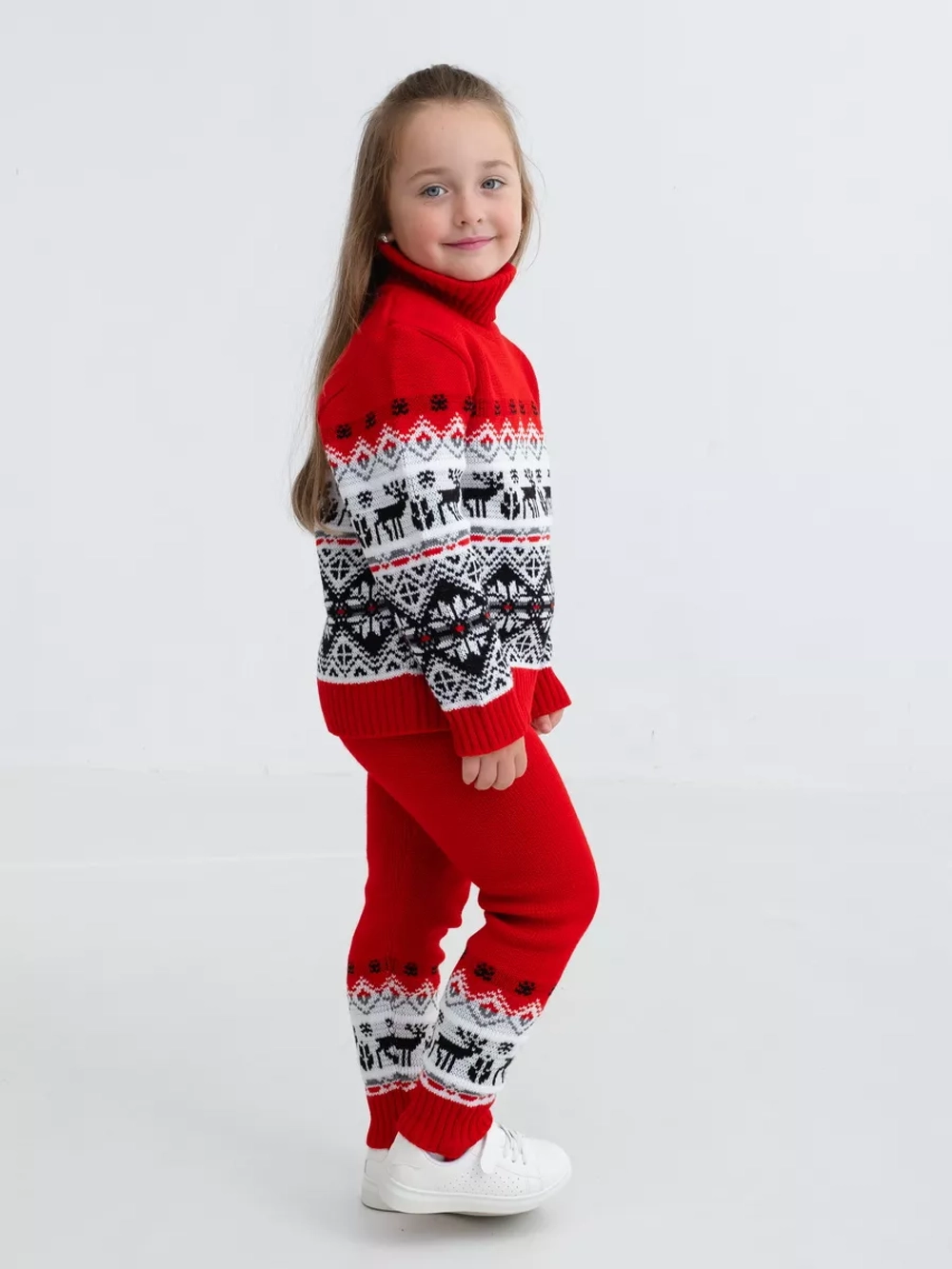 Свитер вязаный с горлом