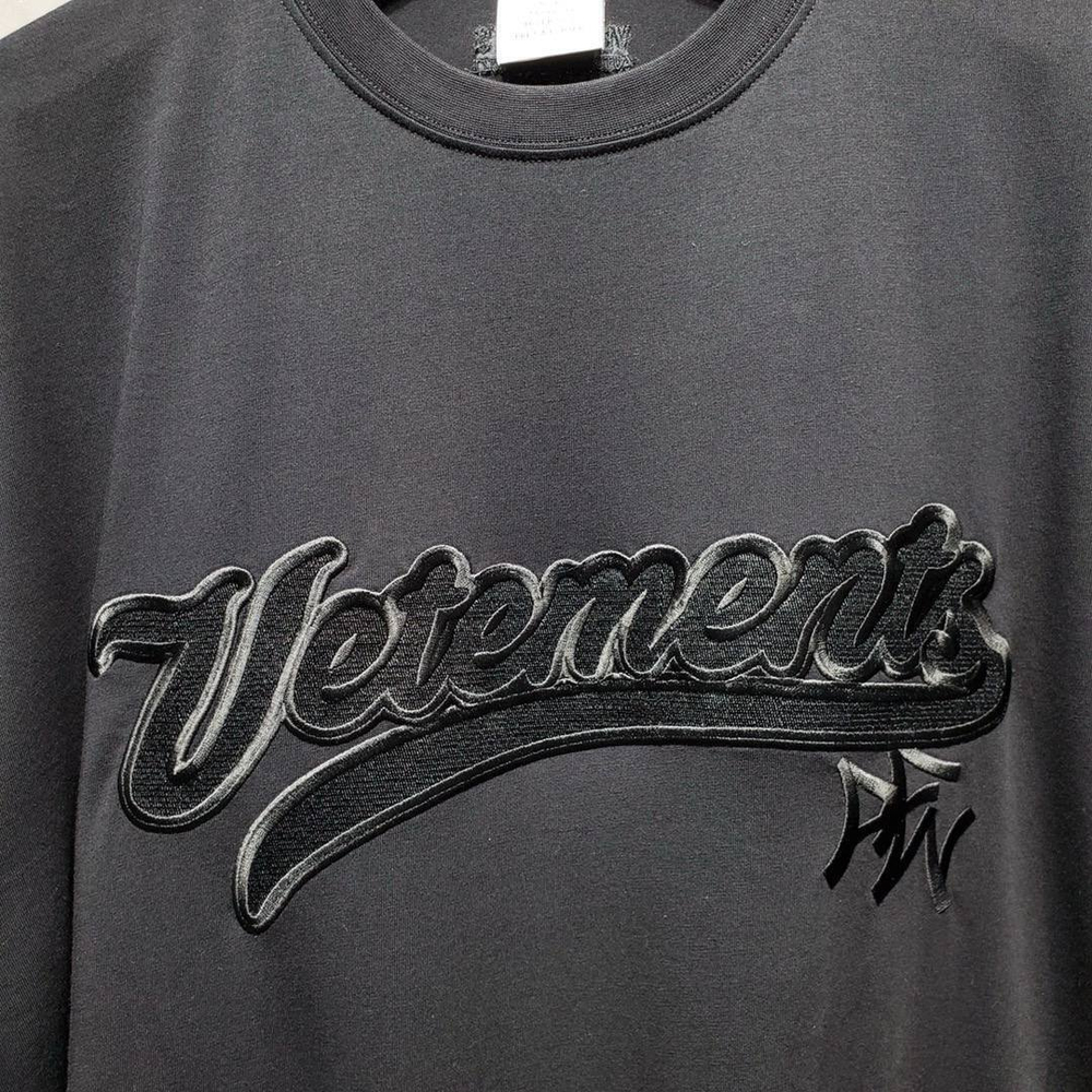 Футболка Vetements