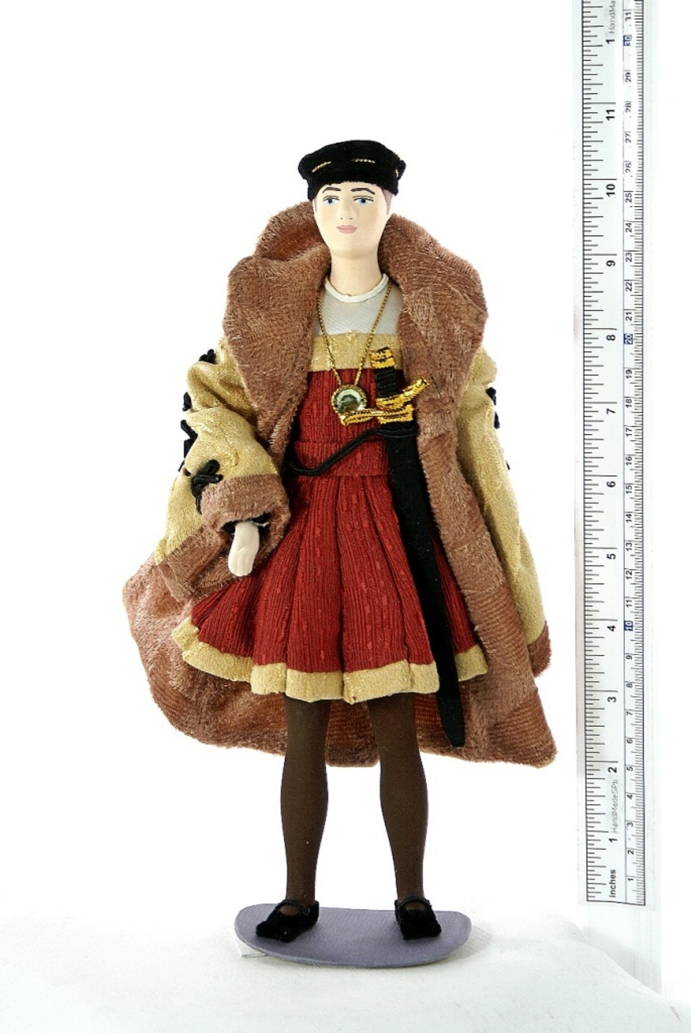 Кукла фарфоровая в мужском европейском придворном костюме. Немцы