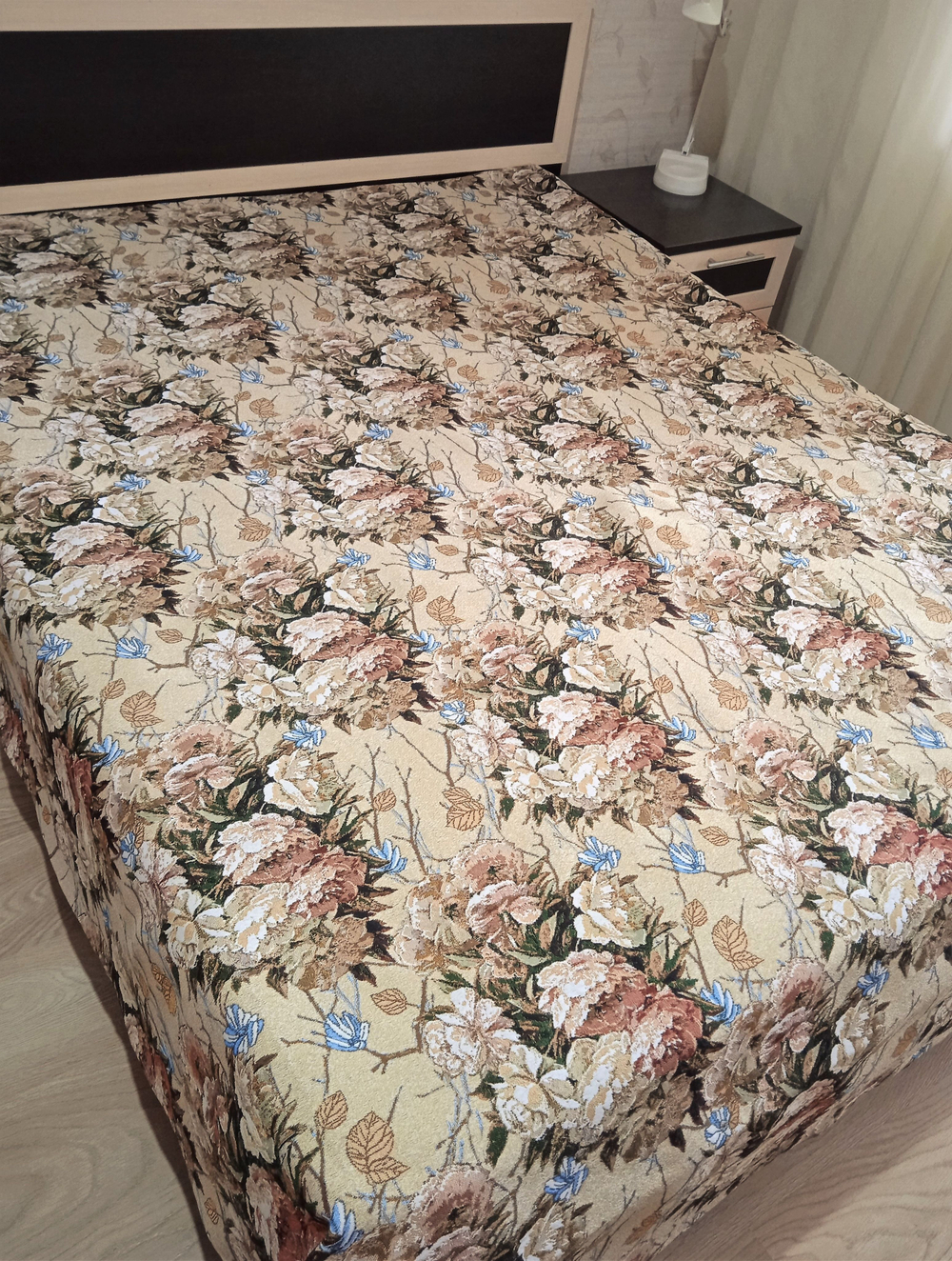 Покрывало гобеленовое Пышные розы 1,5-спальный (150х200)