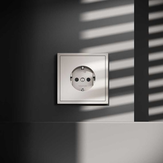 Розетка встраиваемая Voltum S70 с заземлением и защитными шторками, 16А, (кашемир) VLS040203