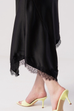 Платье с кружевом