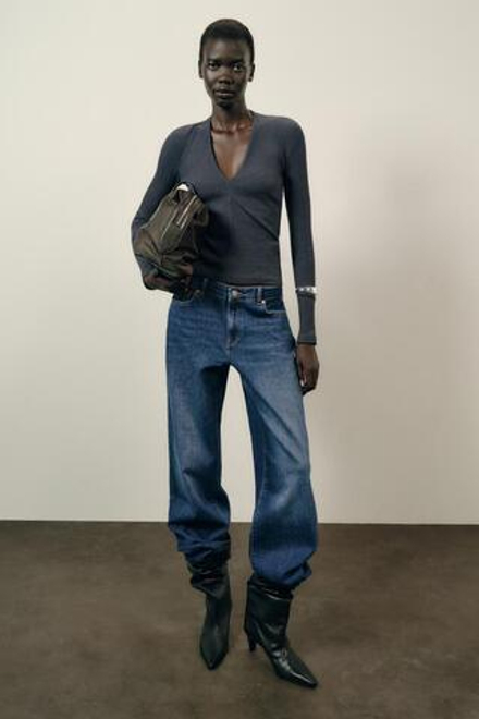 ZARA ТОП В РУБЧИК С V-ОБРАЗНЫМ ВЫРЕЗОМ, УГОЛЬНЫЙ