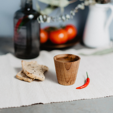 Деревянная текстурированная рюмка (стопка, шот) из древесины сибирский вяз. R11