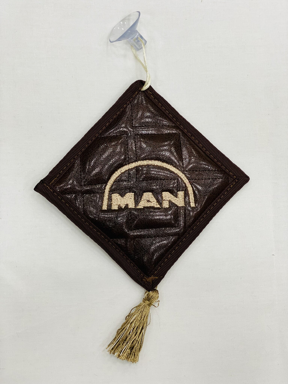 Ромб MAN (экокожа, коричневый с бежевой вышивкой)