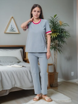 Пижама футболка с брюками