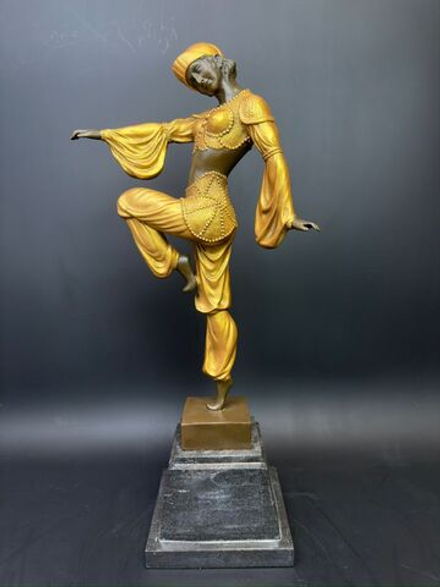 Бронзовая скульптура  «Восточная танцовщица»