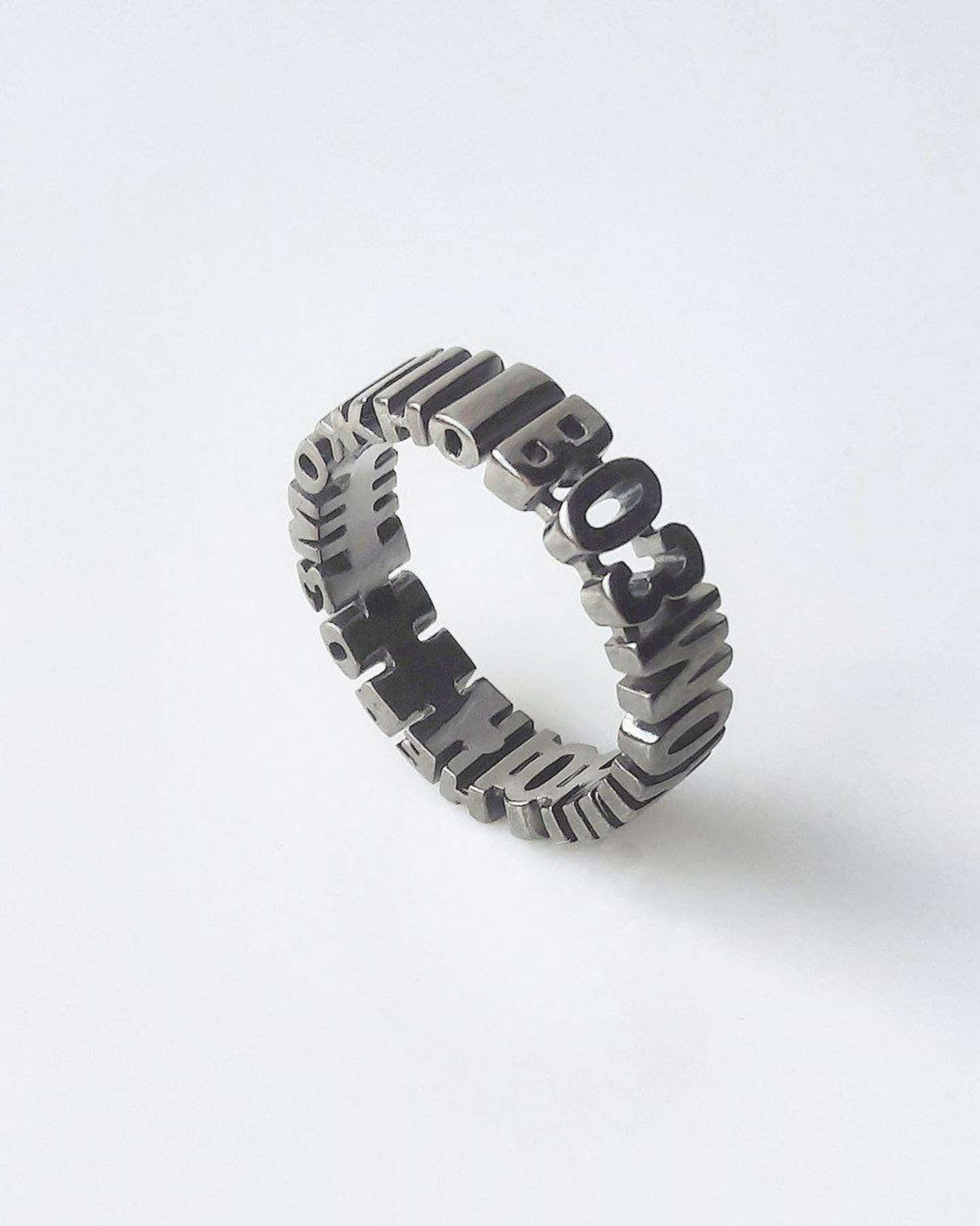 Кольцо Невозможно-возможно