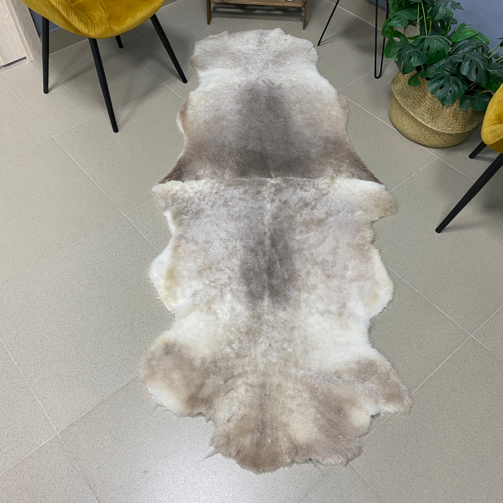 Шкура коврик меховой прикроватный овчина, 200х65 см.