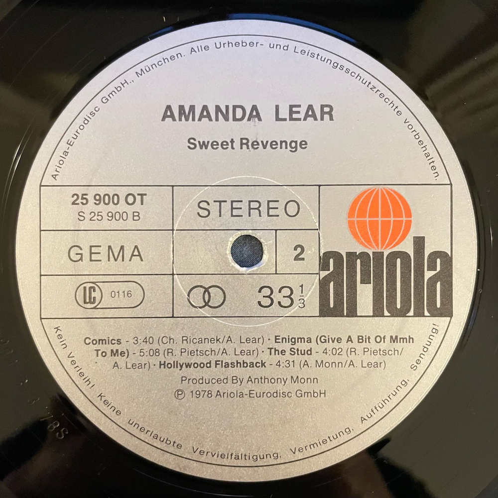 Винтажная виниловая пластинка LP Amanda Lear Sweet Revenge (Германия 1978) (С Постером)
