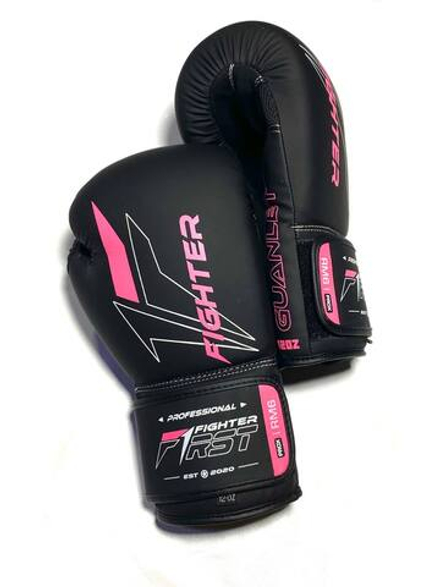 Боксерские перчатки F1 черно-розовый