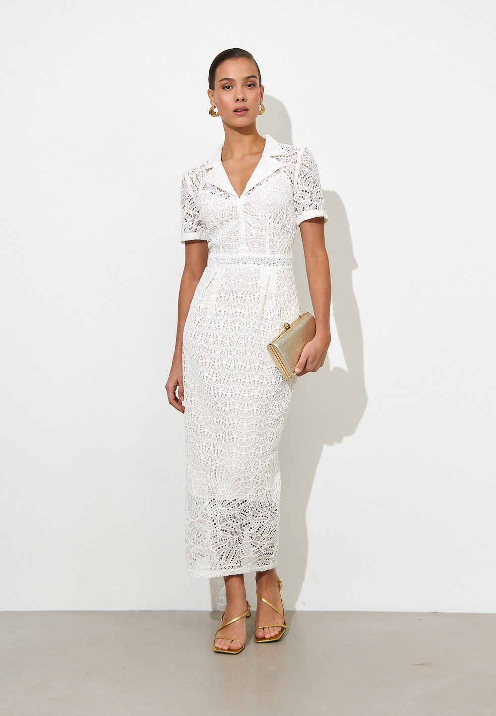 Платье-тюльпан из кружева, молочное