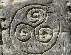 Кулон подвеска "Трискель" авторская работа , никелирование