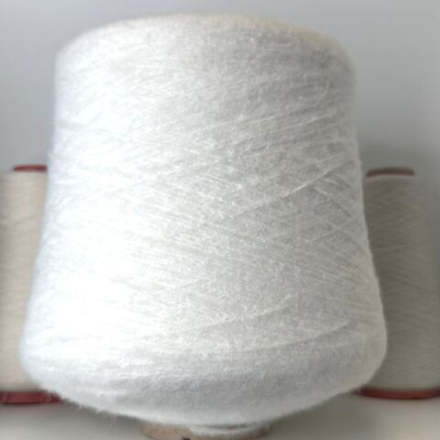 FLEECY - E. Miroglio; 43% вспушенная вискоза, 57% п/а фибра; 600м/100гр; Шнурок; col.007, цвет: белый S703