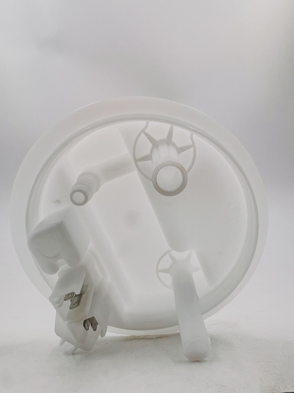 Крышка корпуса электробензонасоса пластмассовая для Ларгус, Renault