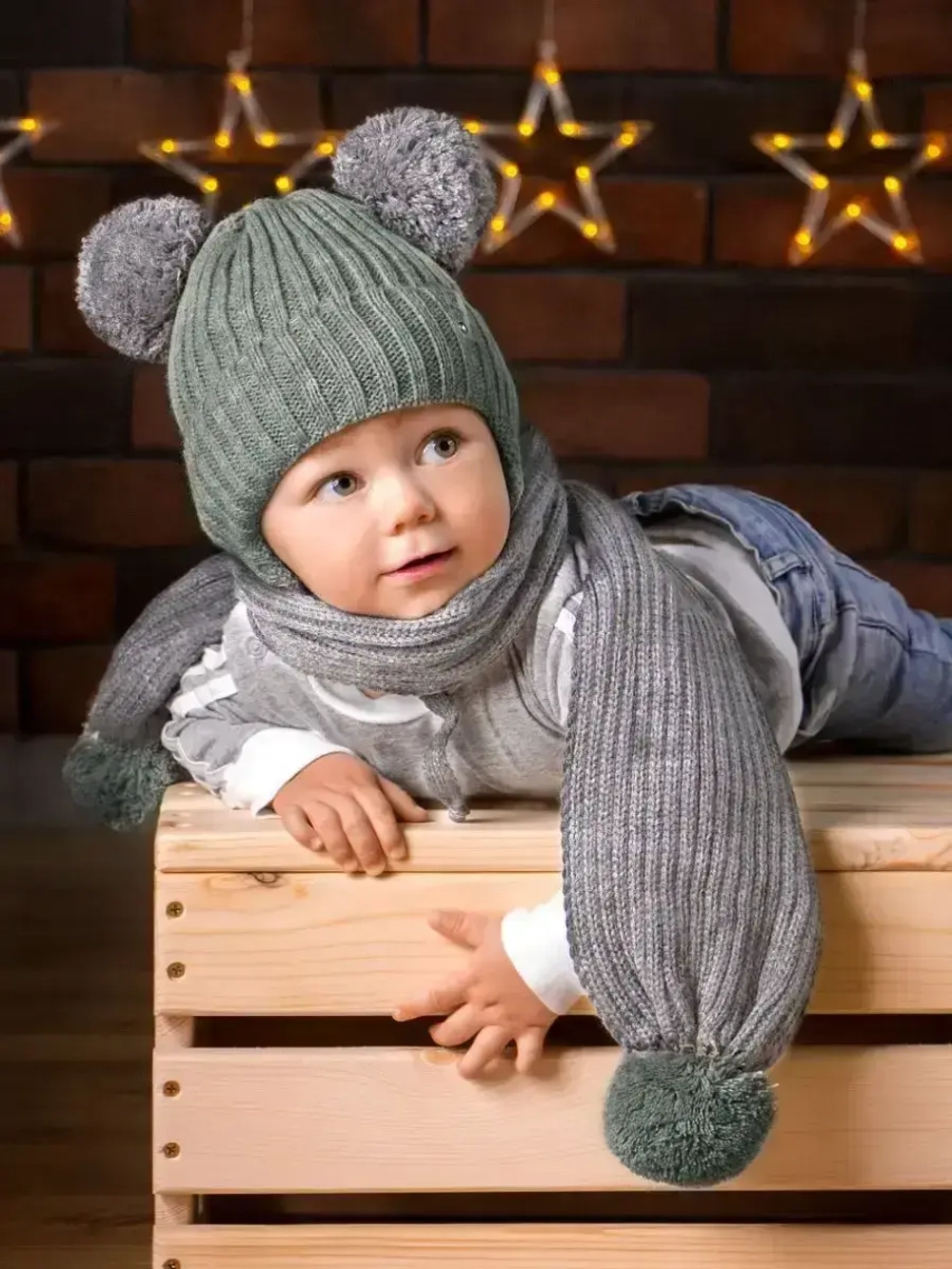 Шапка детская осенняя и шарф с ушками