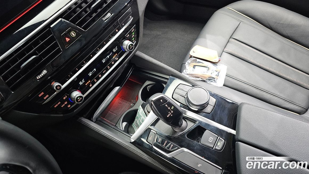 BMW 5 Series (G30) 520i Luxury (02.2020)