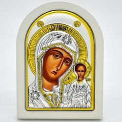Казанская икона Божьей Матери в серебряном окладе. 4 х 6 см