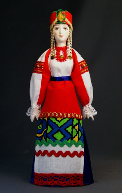 Кукла коллекционная Потешного промысла в традиционном девичьем праздничном костюме. Россия.