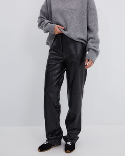 Брюки прямые из искусственной кожи черный