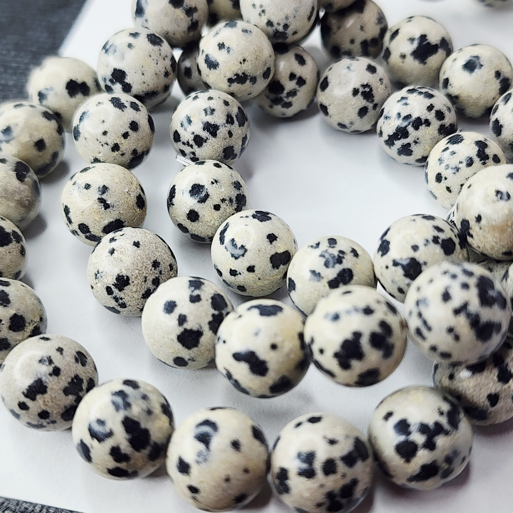 Далматиновая яшма (порфир), шар 10.5 - 10.8 мм, штучно