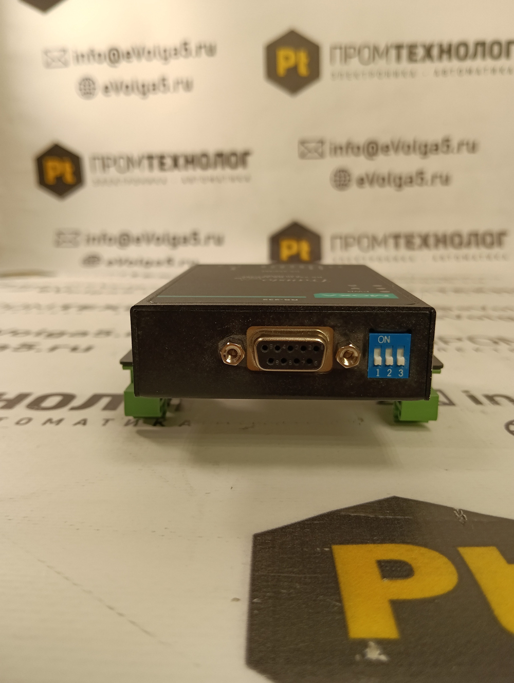 MOXA TCC-100 RS232-422/485 (с разъемами) с хранения