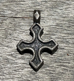 Крест. Ярославль 9-12 в. (серебро)